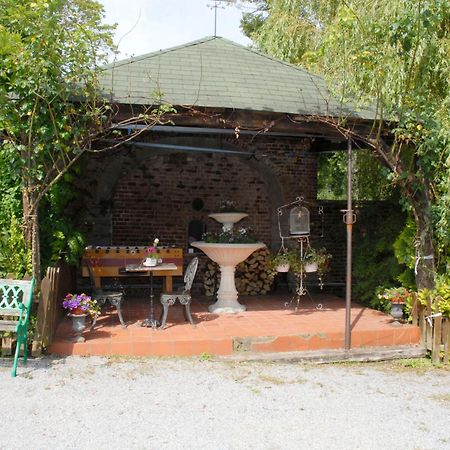 Hotel Restaurant La Ferme De Grambais นิเวลส์ ภายนอก รูปภาพ