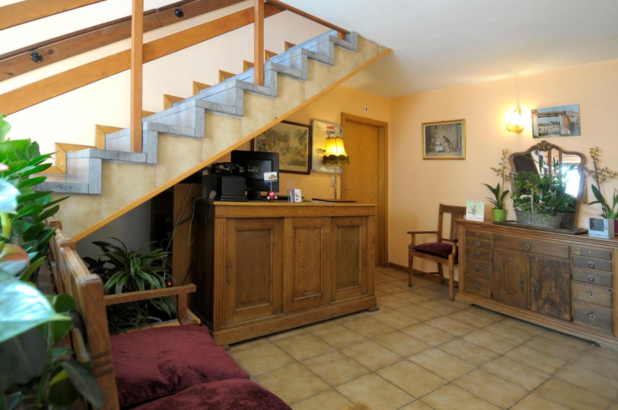 Hotel Restaurant La Ferme De Grambais นิเวลส์ ภายนอก รูปภาพ