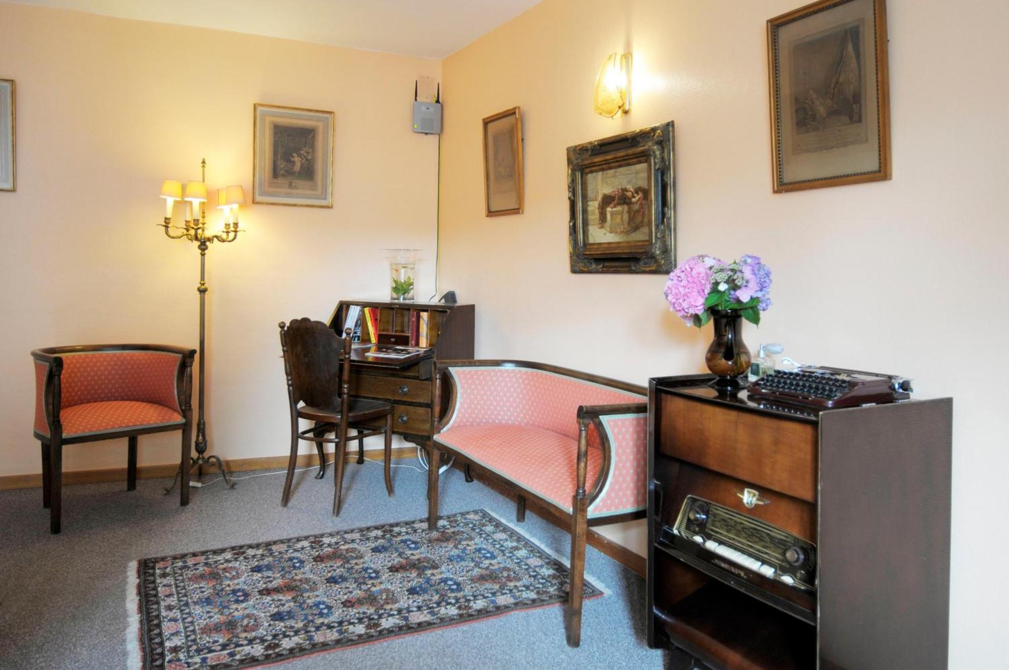 Hotel Restaurant La Ferme De Grambais นิเวลส์ ภายนอก รูปภาพ