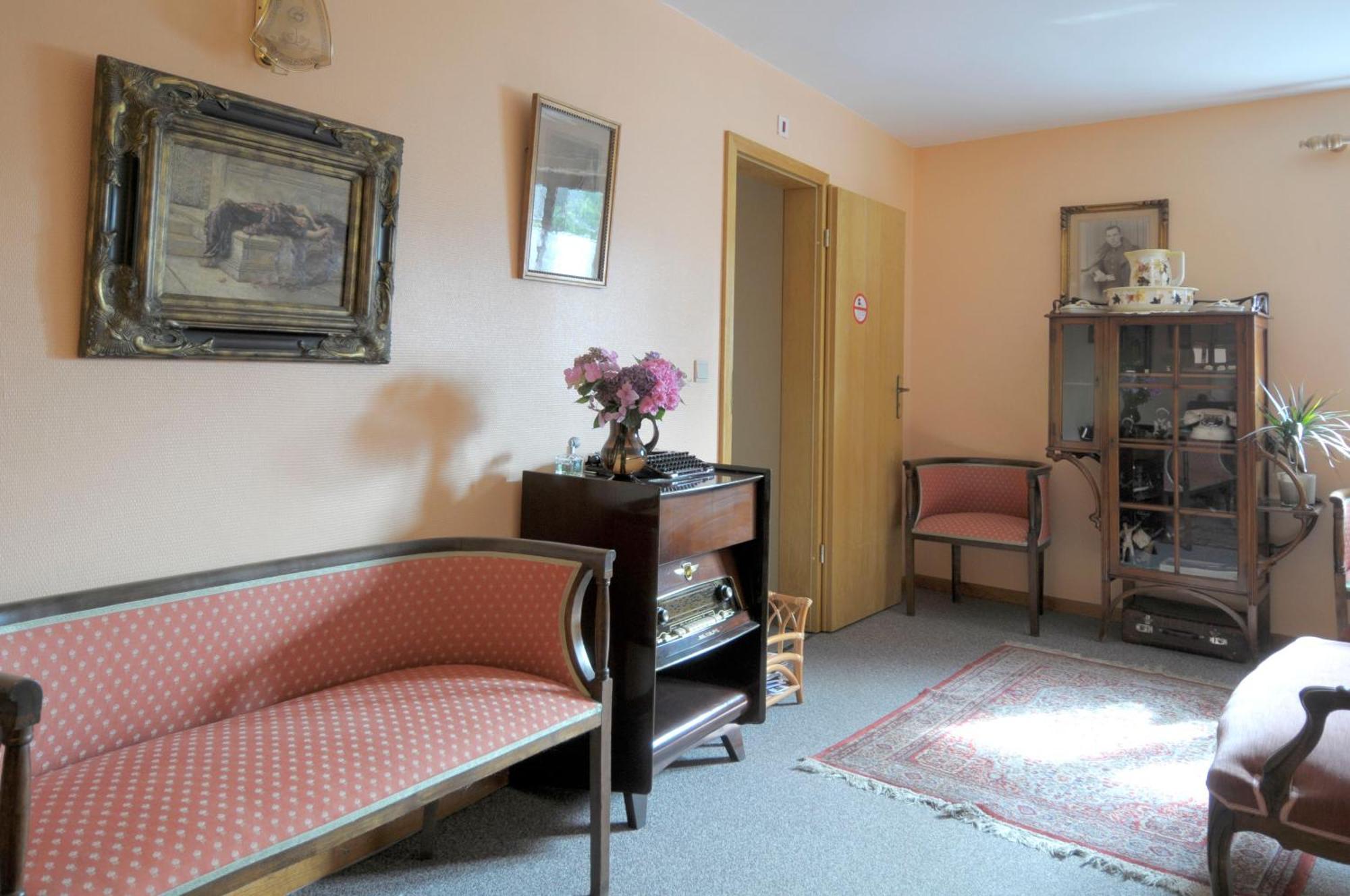 Hotel Restaurant La Ferme De Grambais นิเวลส์ ภายนอก รูปภาพ
