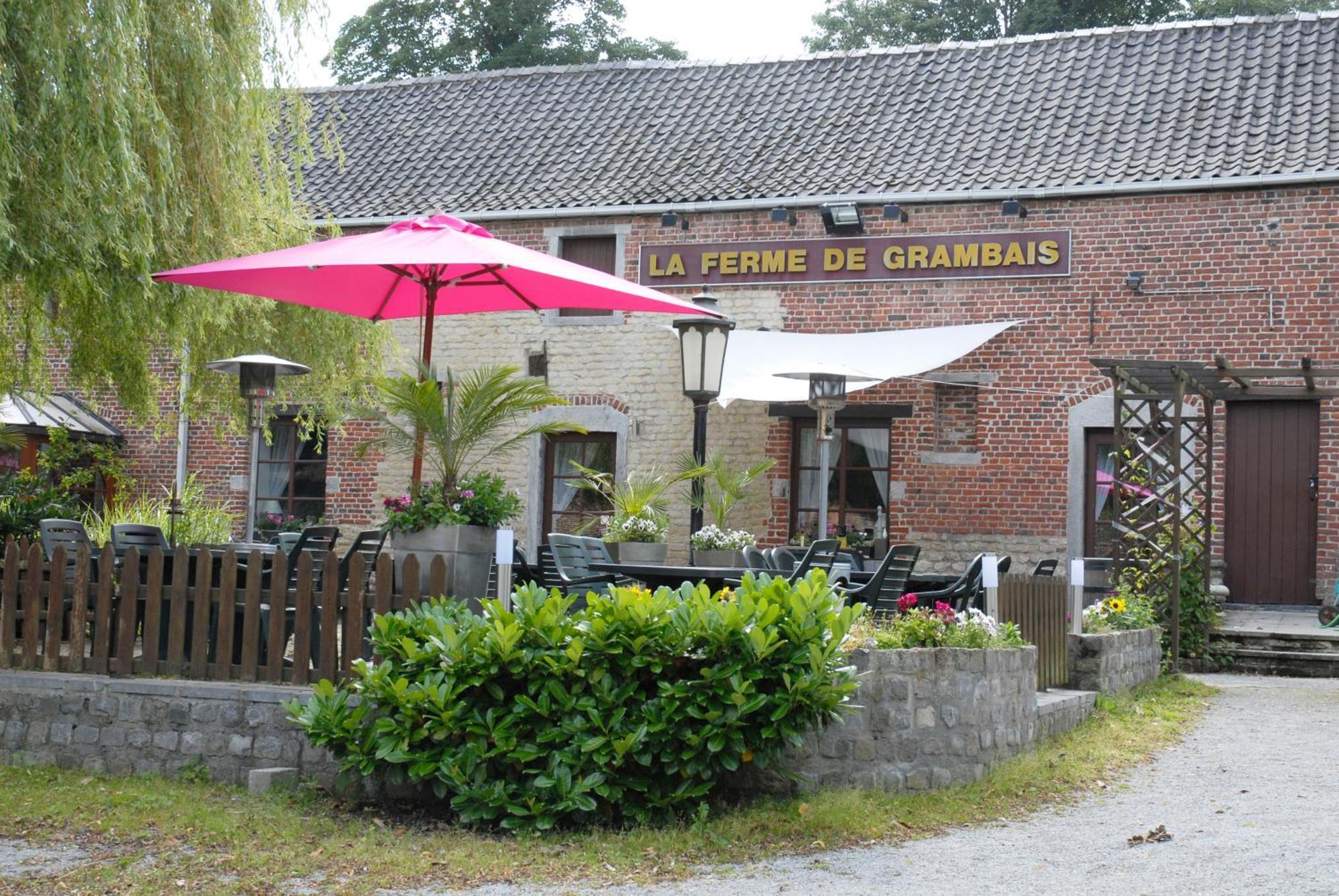 Hotel Restaurant La Ferme De Grambais นิเวลส์ ภายนอก รูปภาพ