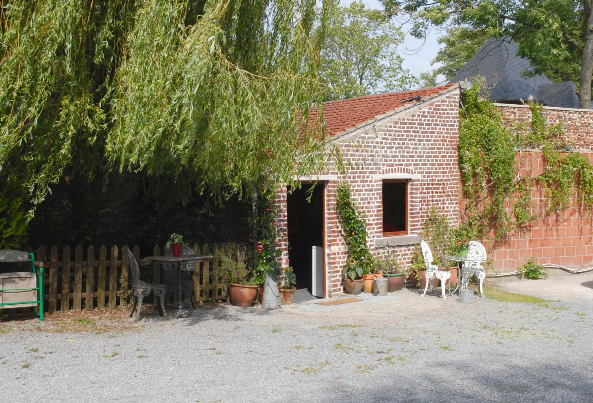 Hotel Restaurant La Ferme De Grambais นิเวลส์ ภายนอก รูปภาพ