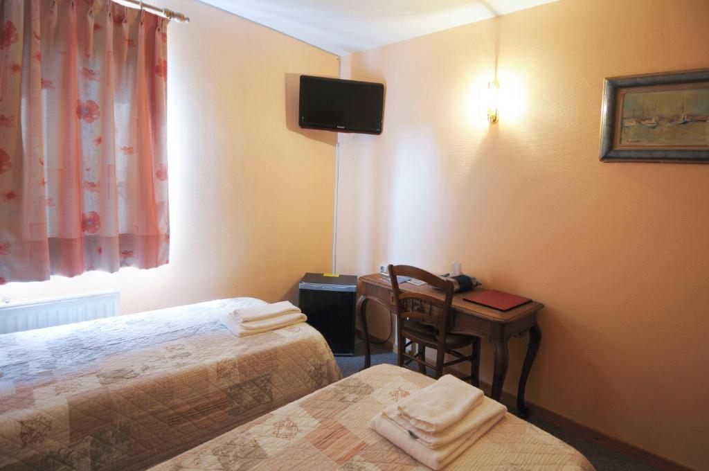 Hotel Restaurant La Ferme De Grambais นิเวลส์ ห้อง รูปภาพ