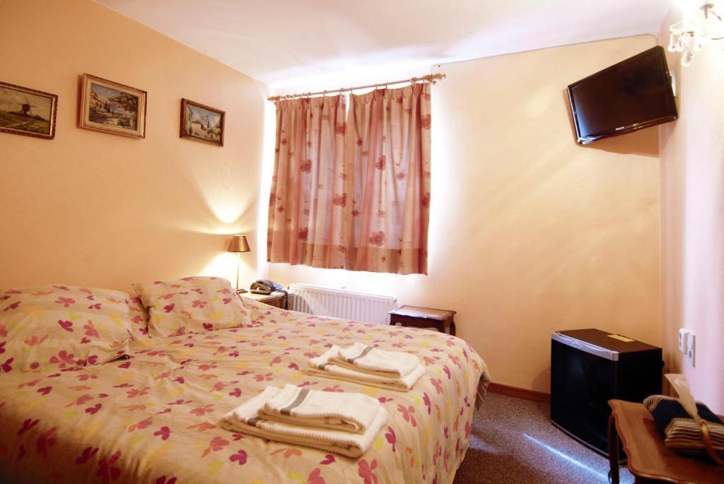Hotel Restaurant La Ferme De Grambais นิเวลส์ ห้อง รูปภาพ